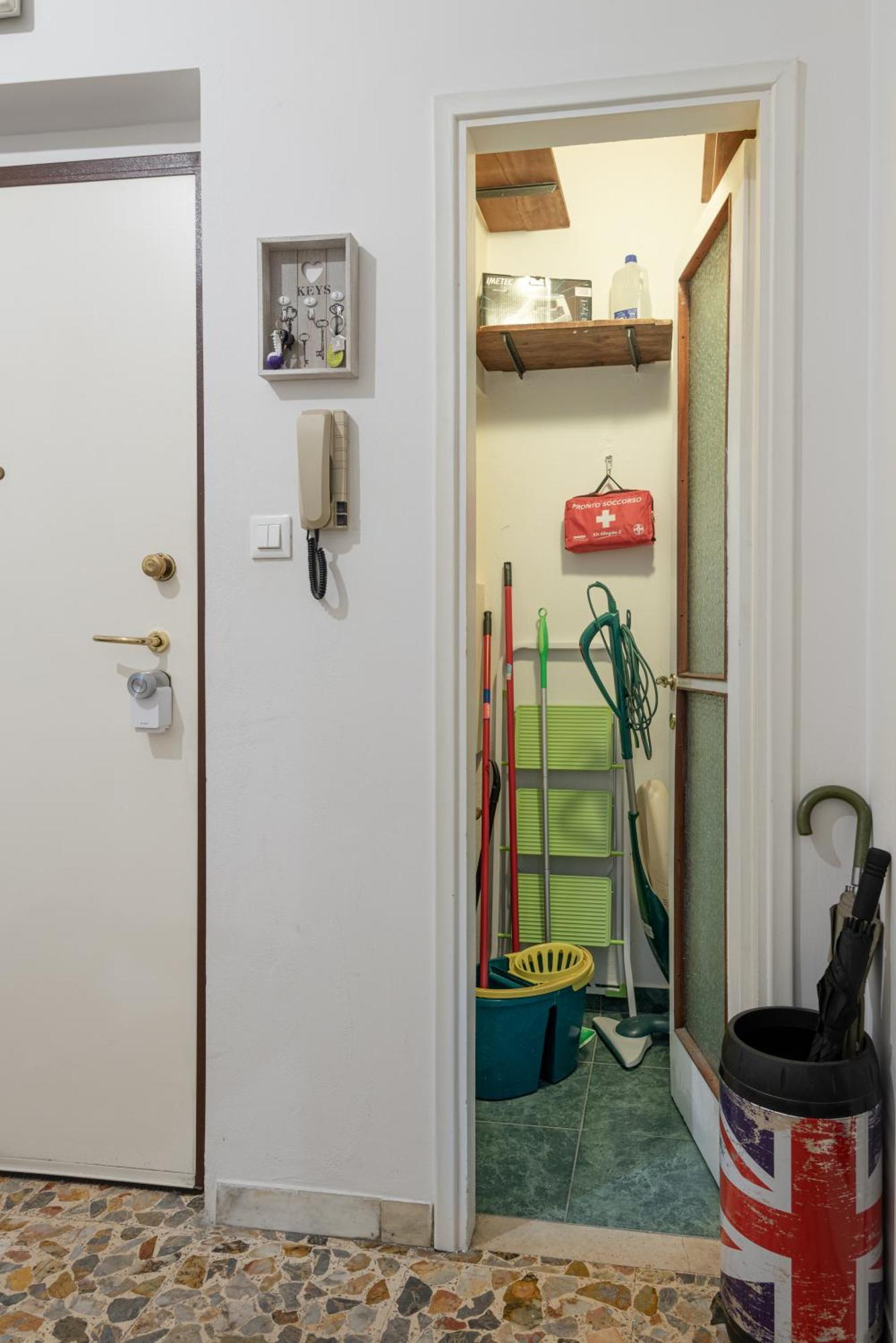 Comfortable Apartment 10 Minutes From City Center Флоренция Экстерьер фото