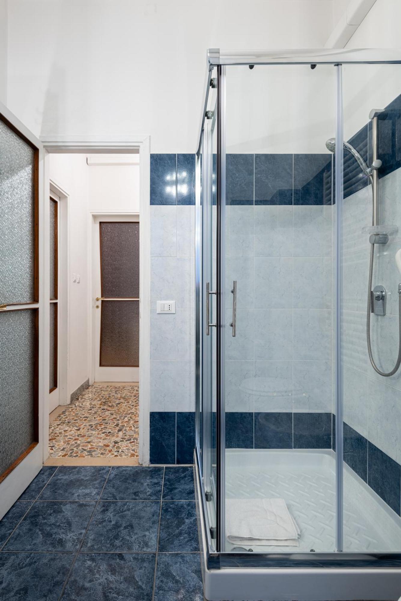 Comfortable Apartment 10 Minutes From City Center Флоренция Экстерьер фото